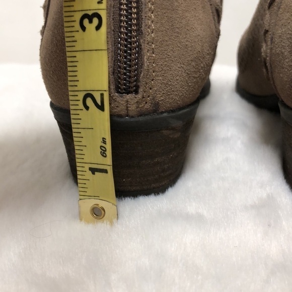 Earth Women’s Peak Perry Suede Booties - Picture 6 of 13